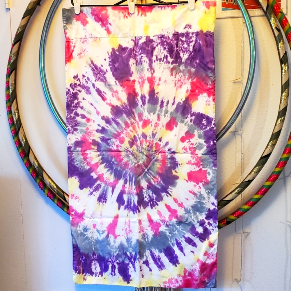 Tie-dye pillowcase